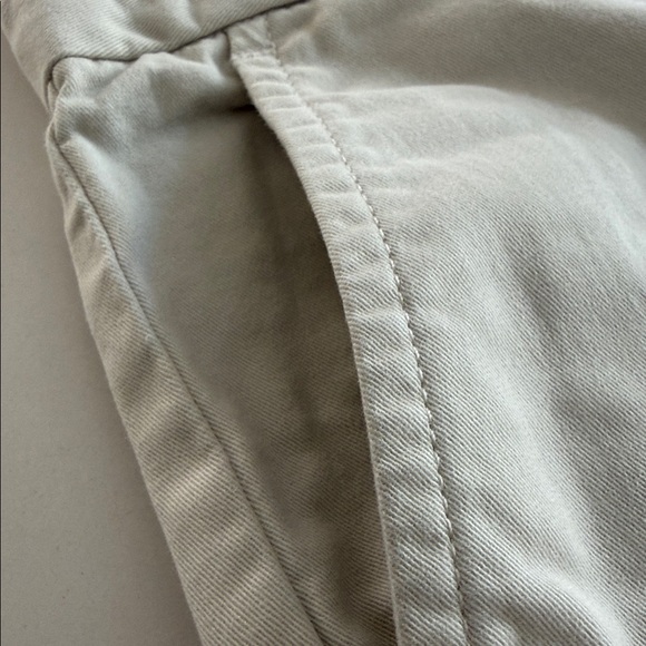 Vineyard Vines Breaker shorts size 6 boys in
Stone color - Picture 6 of 8